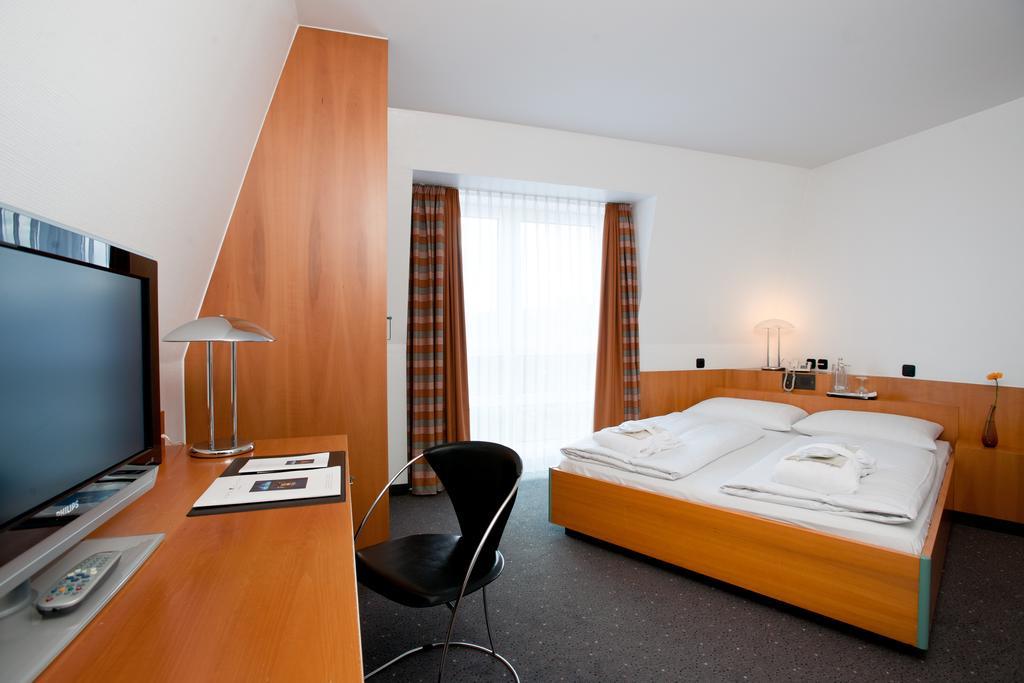 Hotel Plaza Duisburg Exterior foto